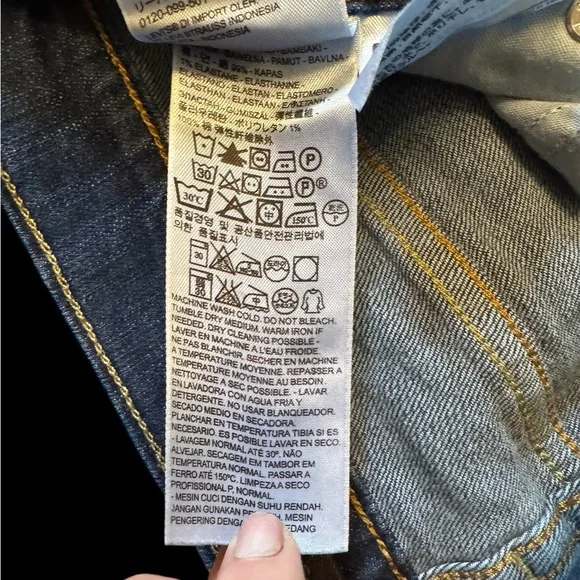 Like New Woman’s Levi’s Jeans - Picture 9 of 10